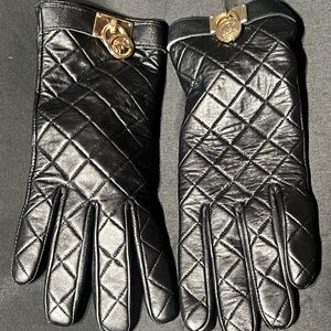 MK Luxury Black Quilted Leather Gloves